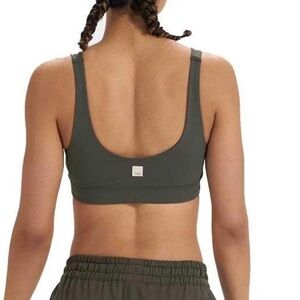 Vuori daily sports bra - XS oregano